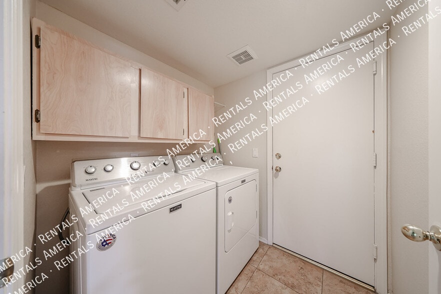 Building Photo - 21911 N 71st Ln