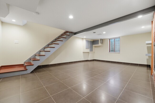 Building Photo - 29 Brookdale Ln