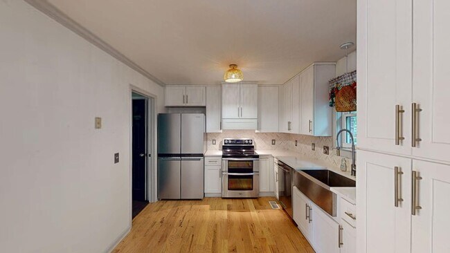 Building Photo - 107 Nimitz Cir