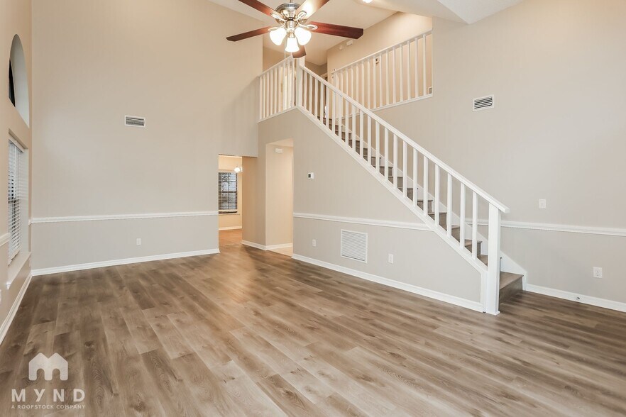 Building Photo - 5407 Fort Caroline Rd