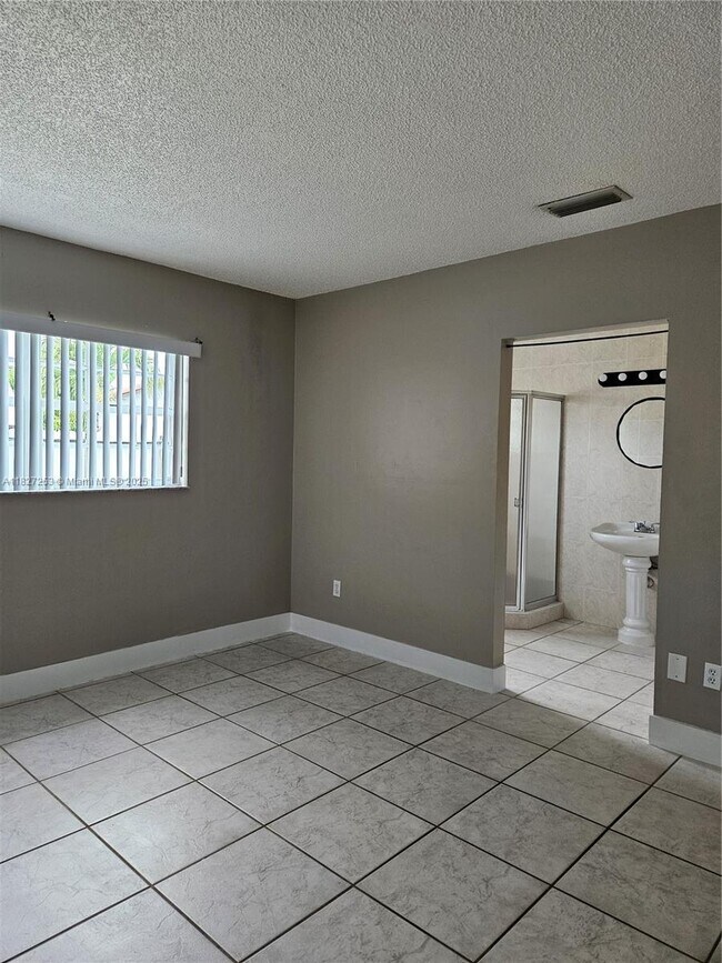 Building Photo - 14075 SW 45th Terrace