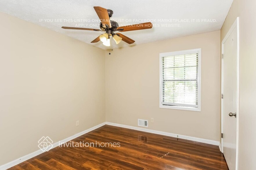 Building Photo - 129 Little Brook Dr