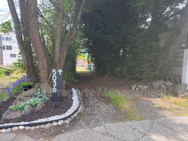 Building Photo - 5036 25th Ave SW