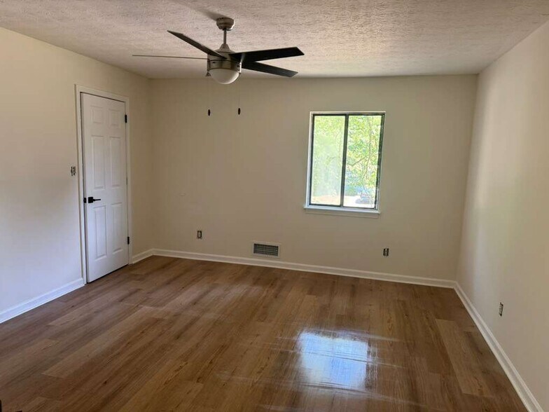 Building Photo - 2644 Fieldstone View Ln SE