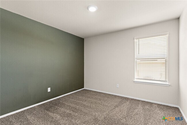 Building Photo - 4906 Karen Grn Dr