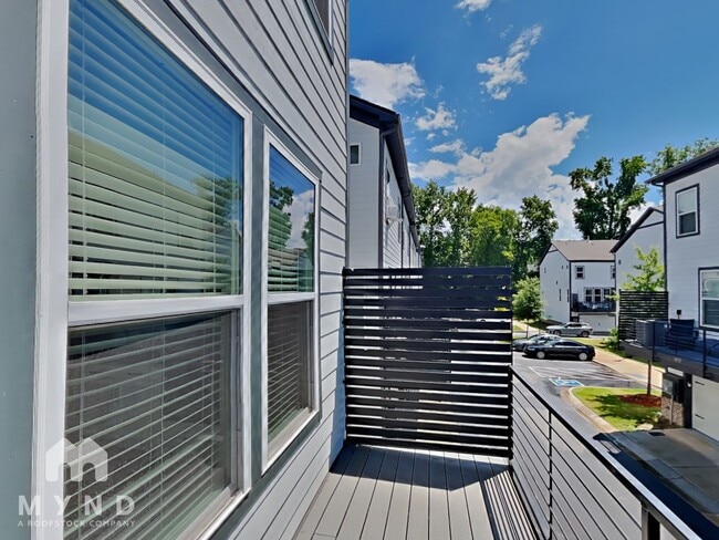 Building Photo - 14122 Loyola Ridge Dr