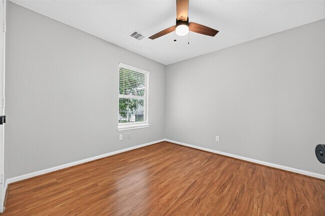 Building Photo - 4613 Knoxville St