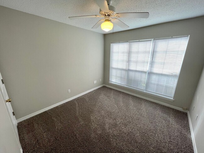 Building Photo - SPRING LAKE GATED COMMUNITY