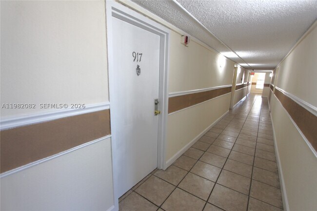 Building Photo - 801 NW 47th Ave