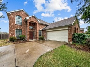 Building Photo - 5530 Greensboro Dr