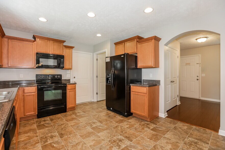 Building Photo - 3315 Velvet Court