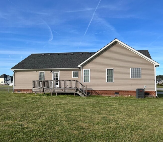 Building Photo - 108 Oakwood Ct