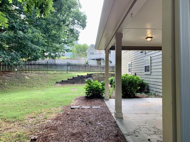 Building Photo - 4442 Keenly Valley Dr NE