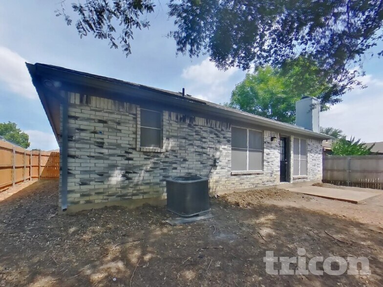 Building Photo - 6112 Wall St