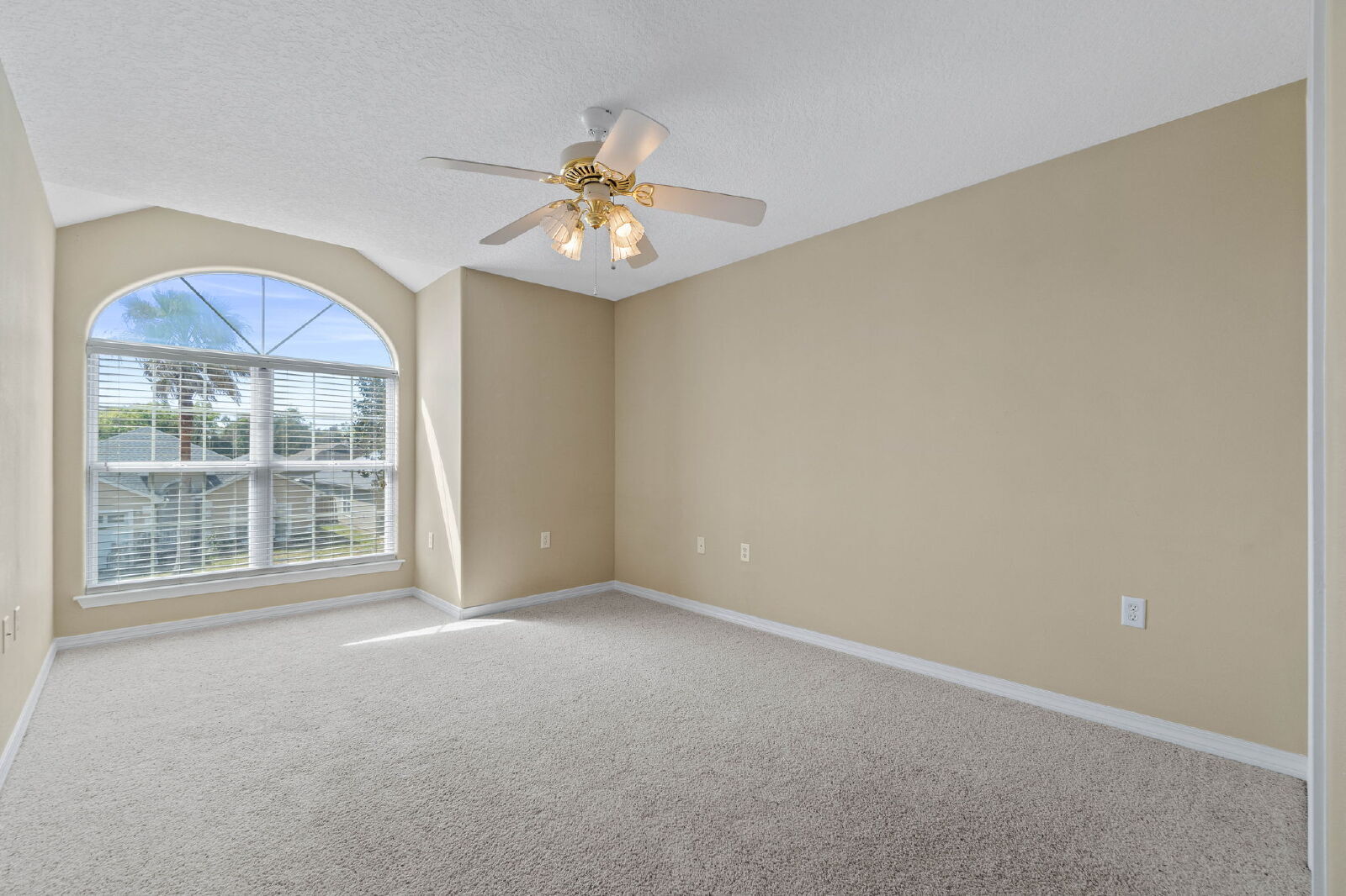 Building Photo - 1946 Kadima Cir