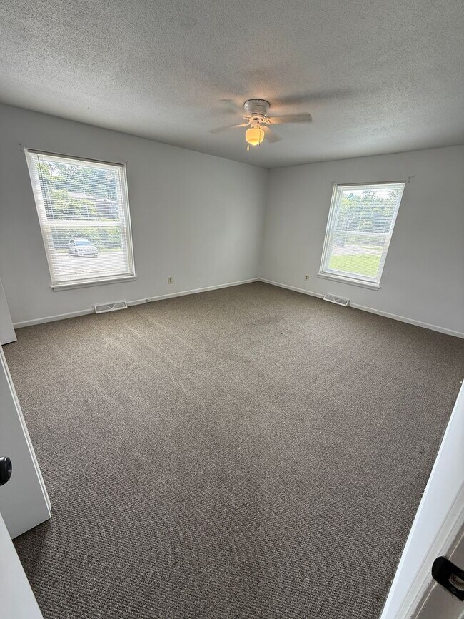 Building Photo - 8608 Countryshire Ln