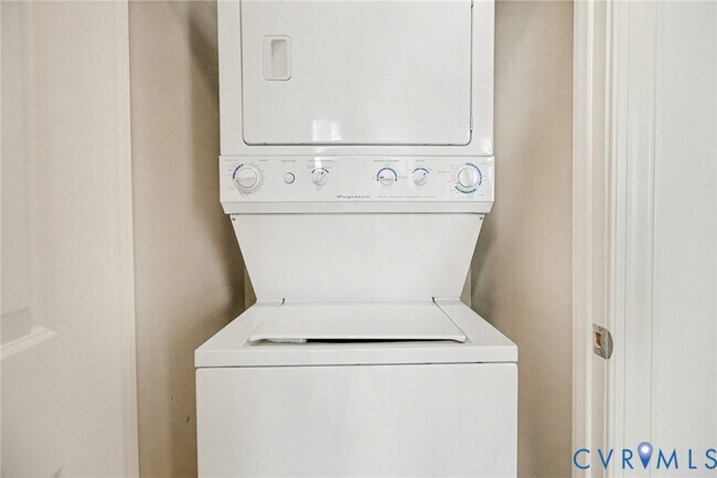 Building Photo - 1101 Haxall Point