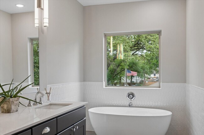 Building Photo - 5218 Amber Sunrise Dr