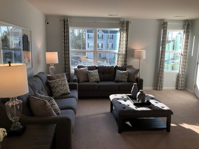 Living Room - 5202 Austin Knoll Ct