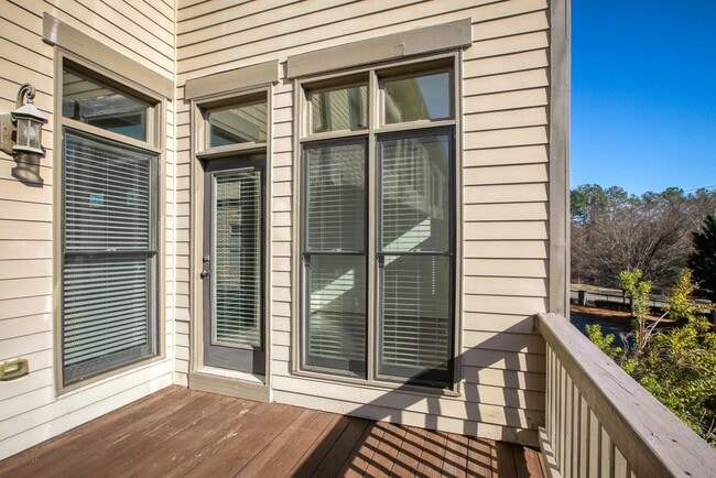 Building Photo - 2010 Heathermere Way