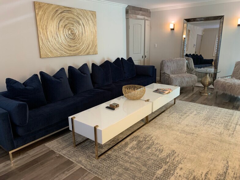 Living room - 1128 11th St