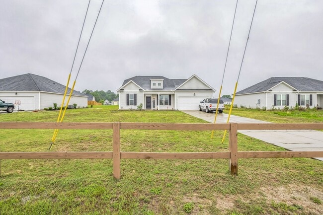 Building Photo - Charming 3BR House in Warrenville