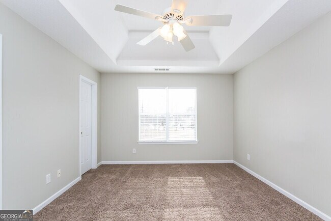 Building Photo - 3704 Lower Creek Dr