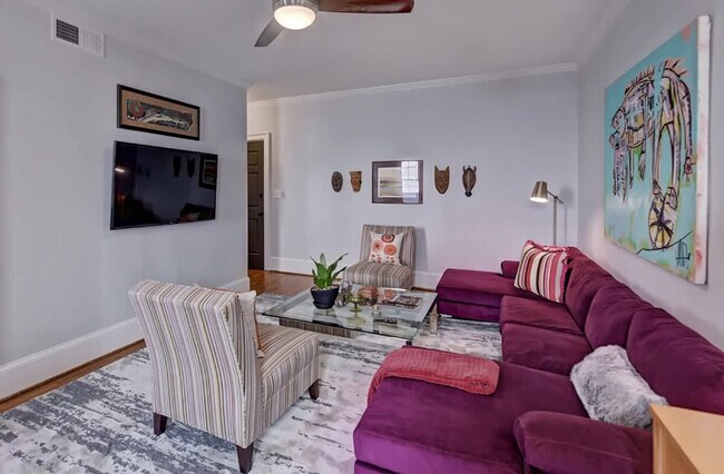 Building Photo - 518 Lamar Ave