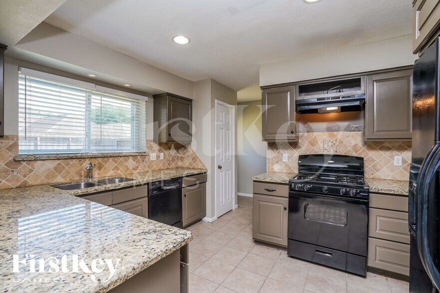 Building Photo - 7834 Sunny Ridge Dr