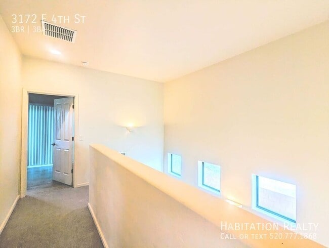 Building Photo - 3172 E 4th St