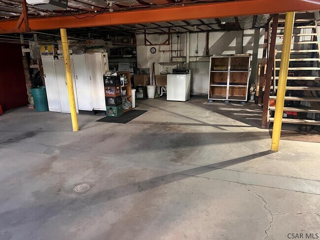 Building Photo - 129 Lulay St
