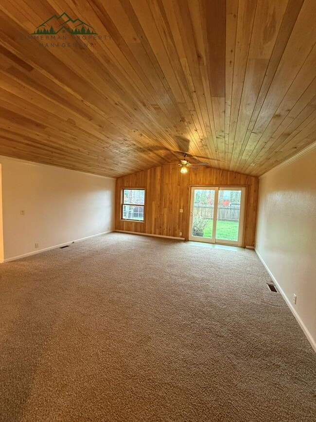 Building Photo - Charming 3-bedroom, 2-bathroom manufacture home located in Cottage Grove