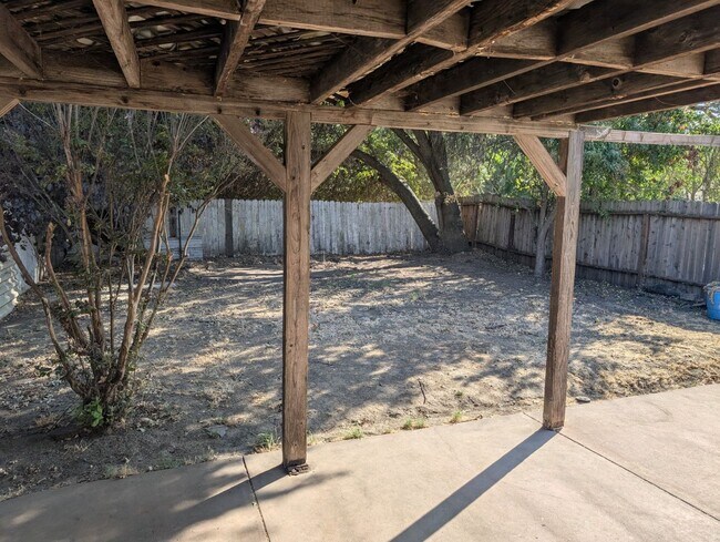 Building Photo - 2305 Woolner Ave