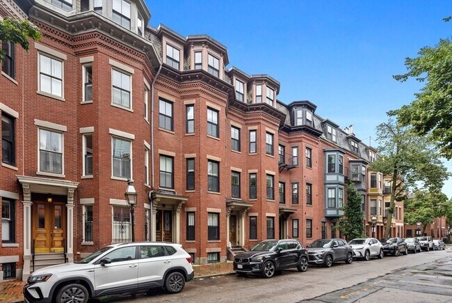 Primary Photo - 50 Appleton St