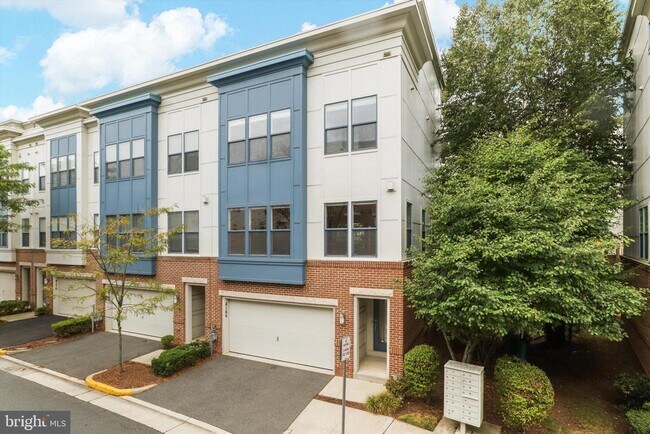Building Photo - 4166 Rush St