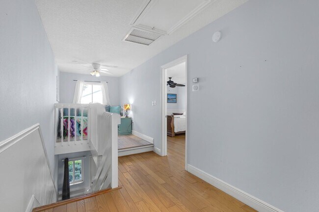 Building Photo - 4949 N Hwy A1A