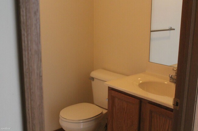 Building Photo - 3 br, 1.5 bath Duplex - 2403 Morning Dawn Dr