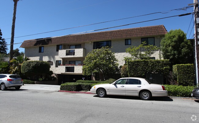 Building Photo - 798 Walnut St