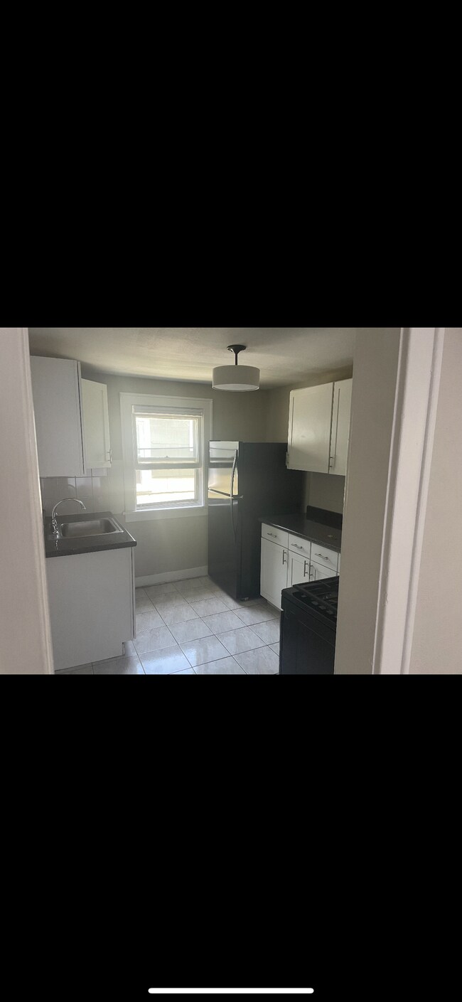 Building Photo - 224 Saint Lawrence Ave