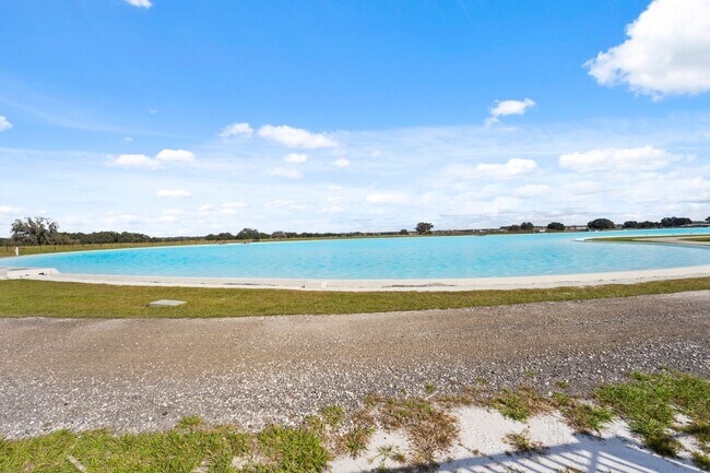 Building Photo - Stunning Large Mirada Townhome; 3 BR + LOFT / 2.5 BA/ 2 Car Garage-2300+ SF!
