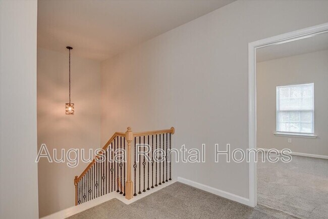 Building Photo - 1220 Jessie Way