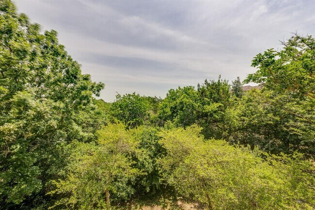 Building Photo - 11203 Ranch Rd 2222