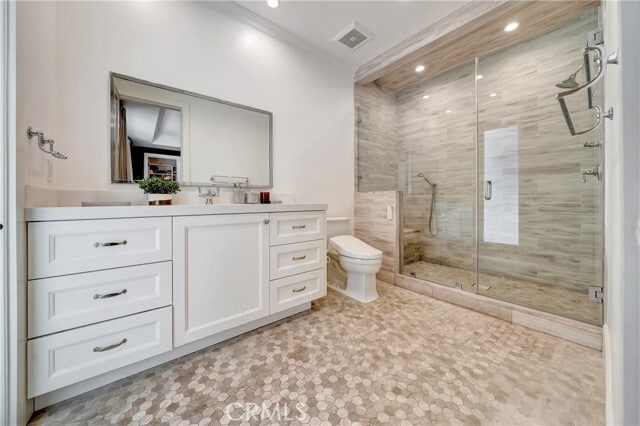 Building Photo - 2037 Delphine Ln