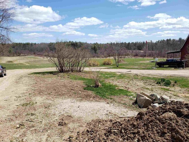 Building Photo - 230-232 Spruce Ln Ext
