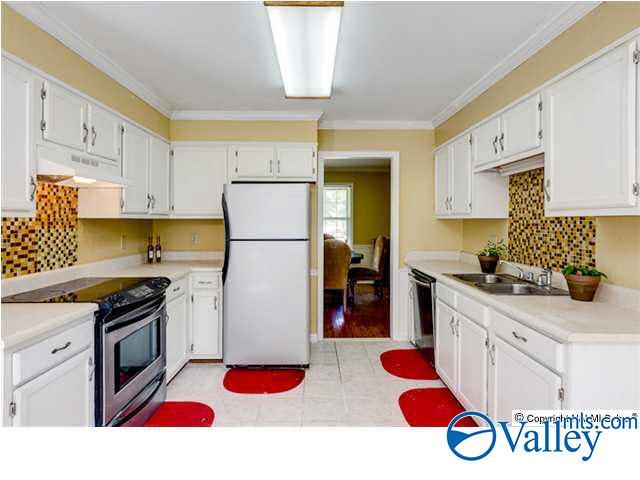 Building Photo - 127 Frankie Ln