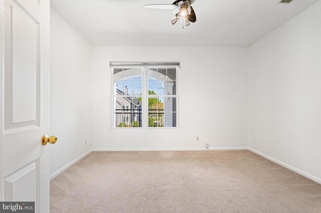 Building Photo - 46628 Drysdale Terrace