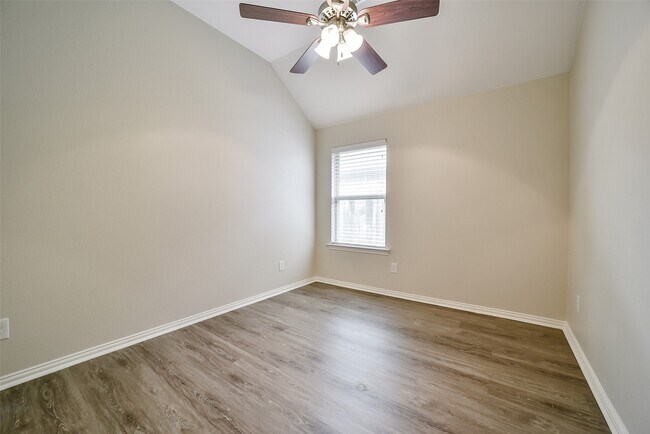 Building Photo - 2718 Misty Laurel Ct