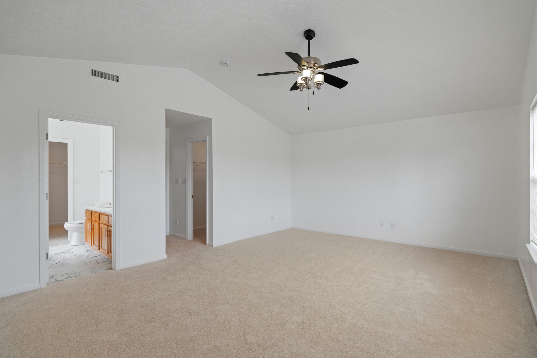Building Photo - 2310 Liatris Dr