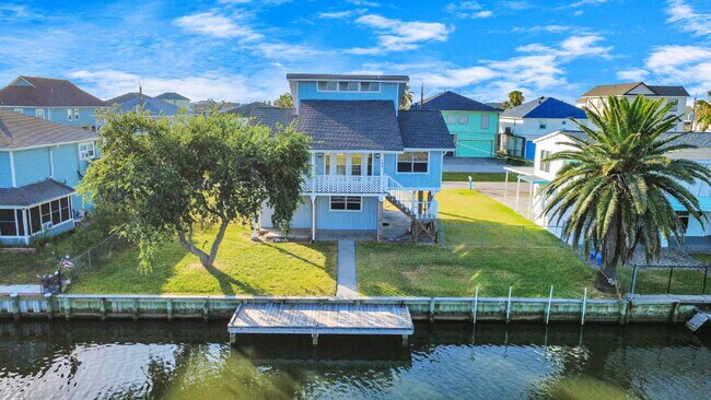 Building Photo - Waterfront Rental
