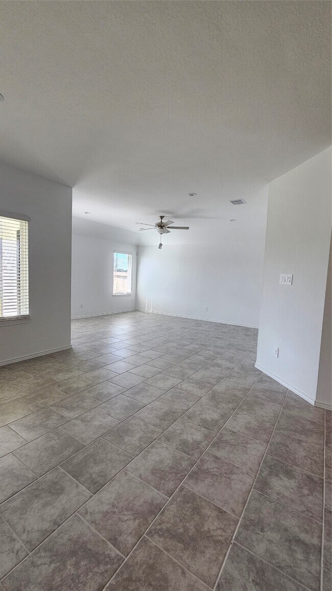 Building Photo - 1106 Appaloosa Ln